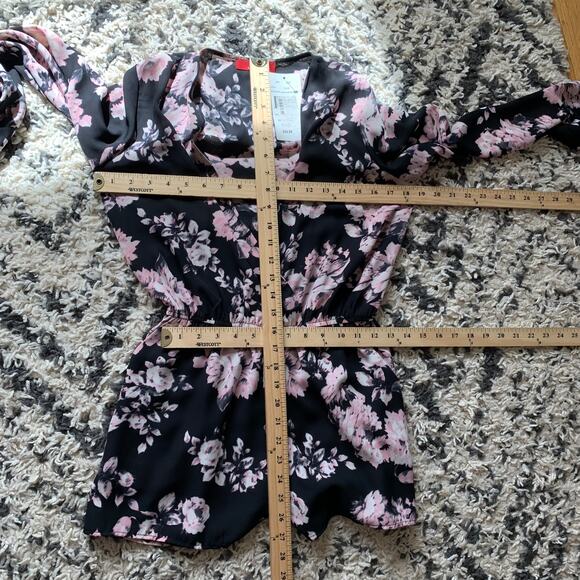 Black Pink Floral Romper Long Sleeve Surplice XS RED Saks Fifth Avenue - Picture 7 of 11